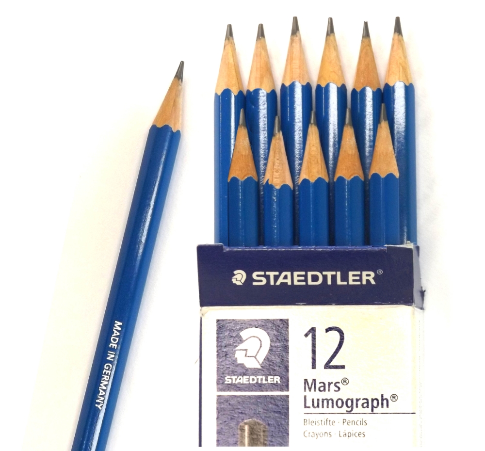 STAEDTLER Lumograph Crayon HB