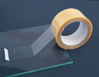 Low tack labels for glass